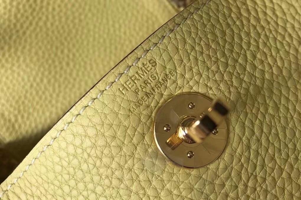 H**mes lindy mini bag in jaune poussin clemence calfskin