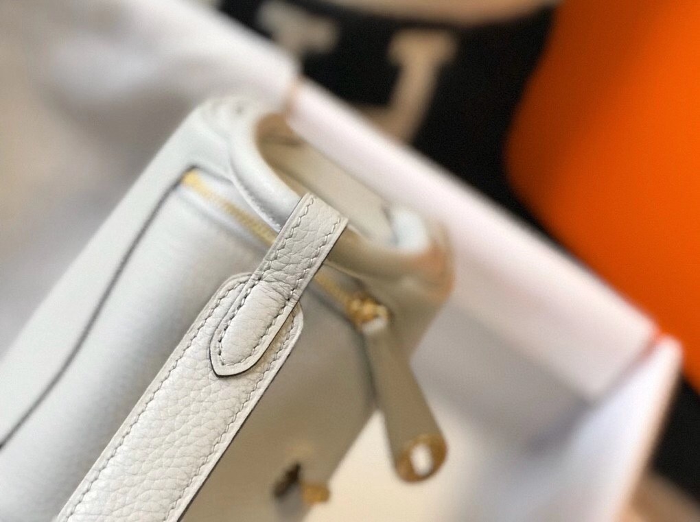 H**mes mini lindy bag in pearl grey clemence leather
