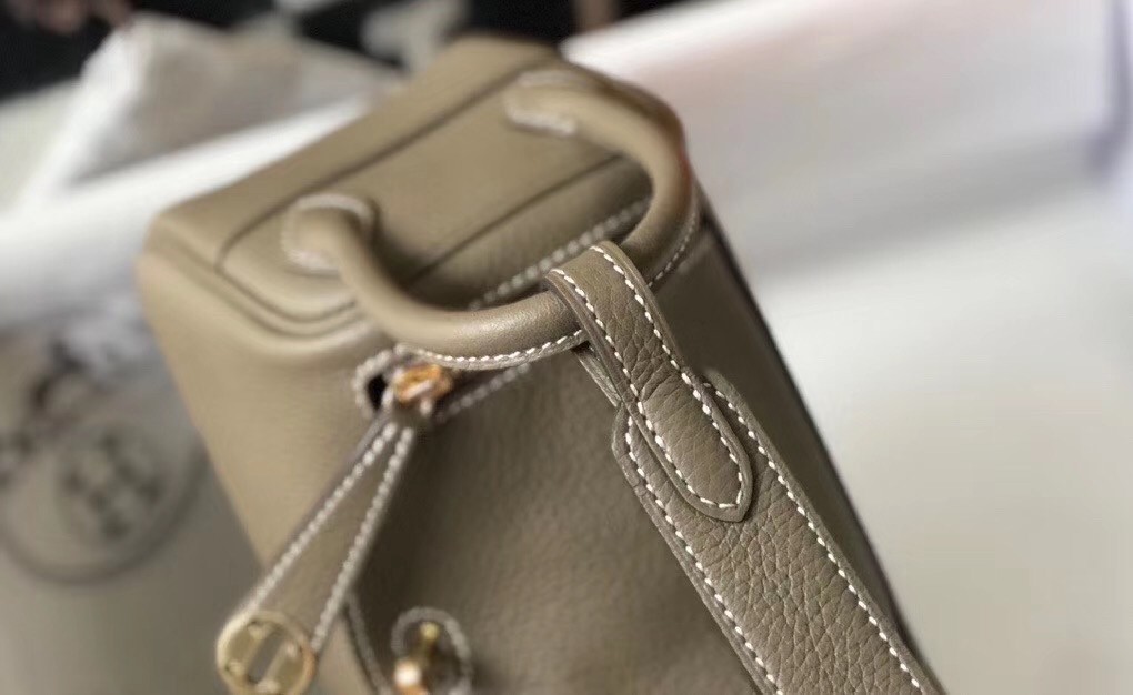 H**mes lindy mini bag in taupe clemence calfskin