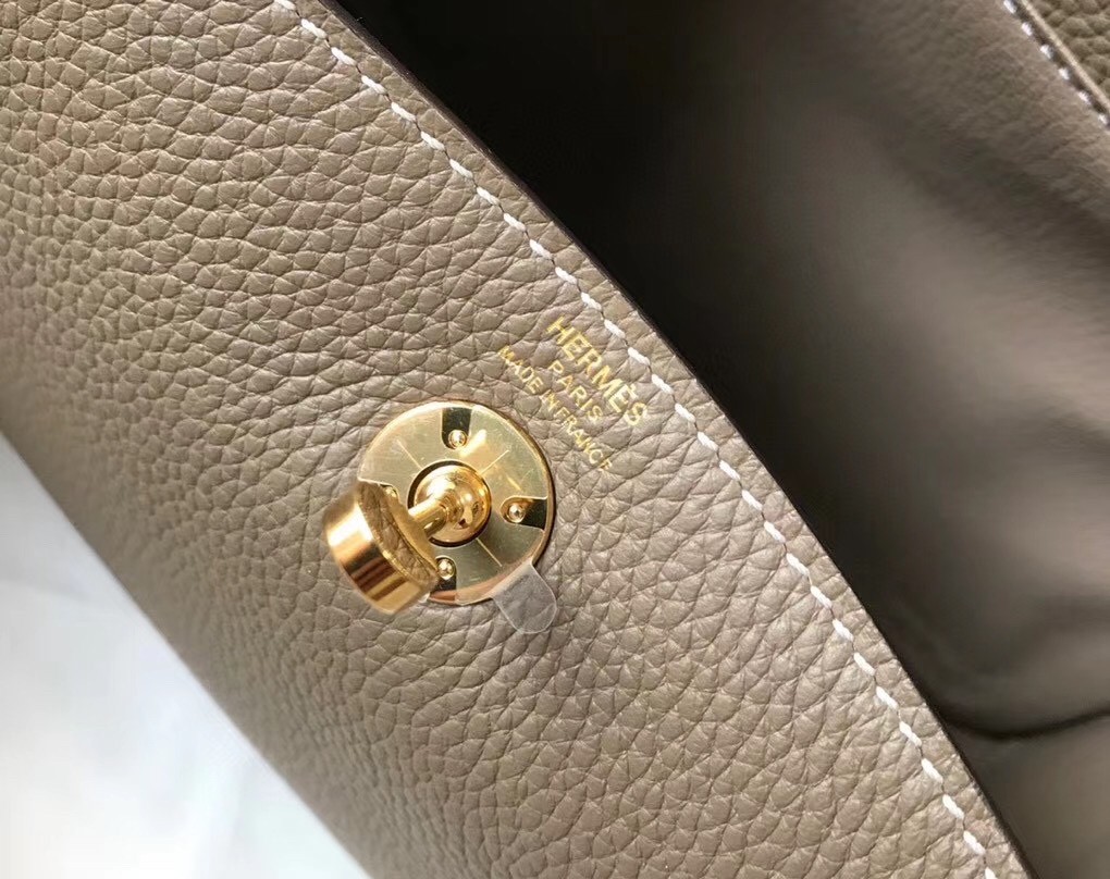 H**mes lindy mini bag in taupe clemence calfskin