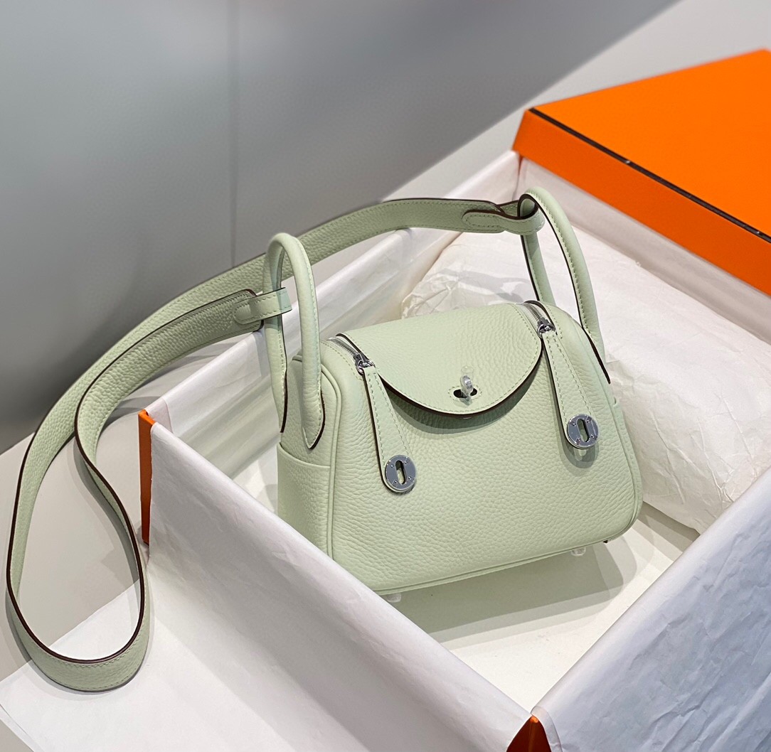 H**mes lindy mini bag in vert fizz clemence leather phw