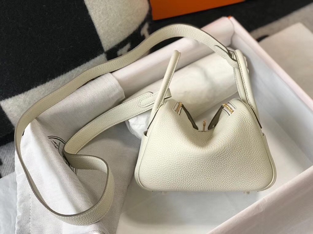 H**mes lindy mini bag in white clemence calfskin