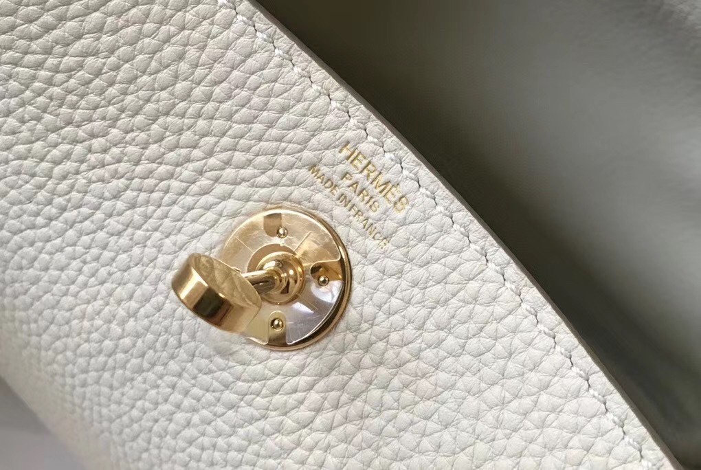 H**mes lindy mini bag in white clemence calfskin