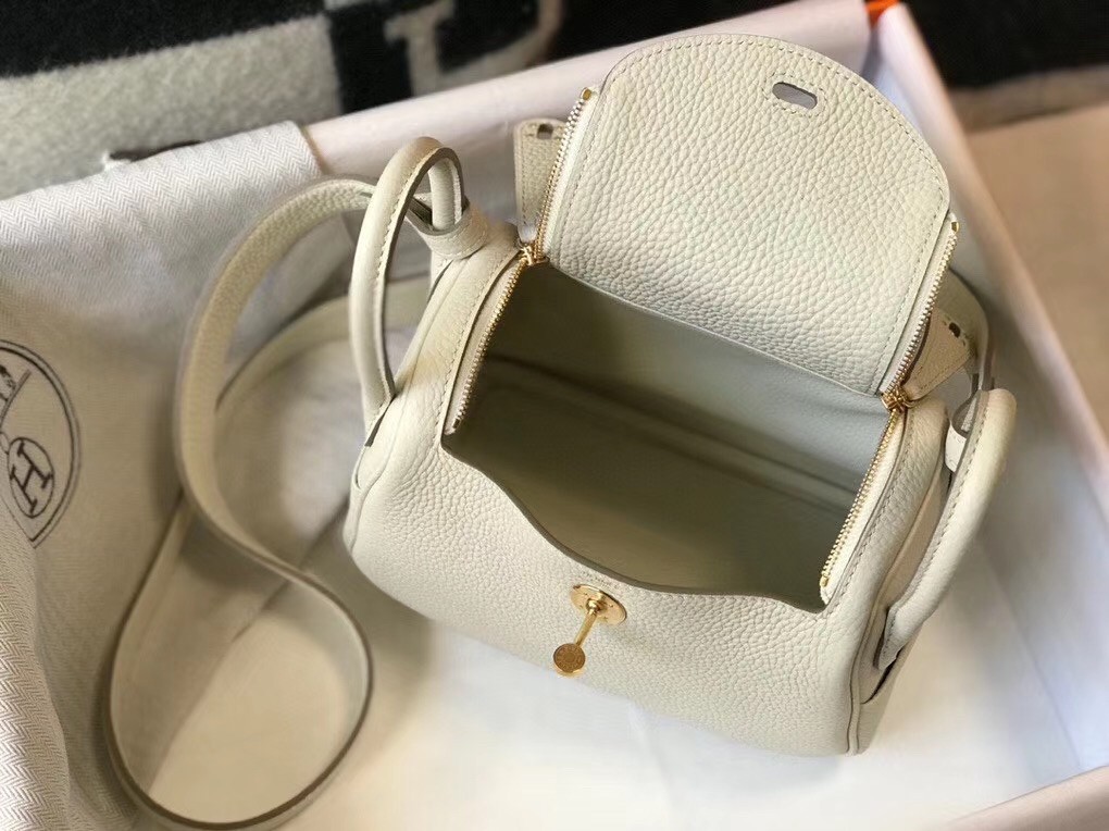 H**mes lindy mini bag in white clemence calfskin