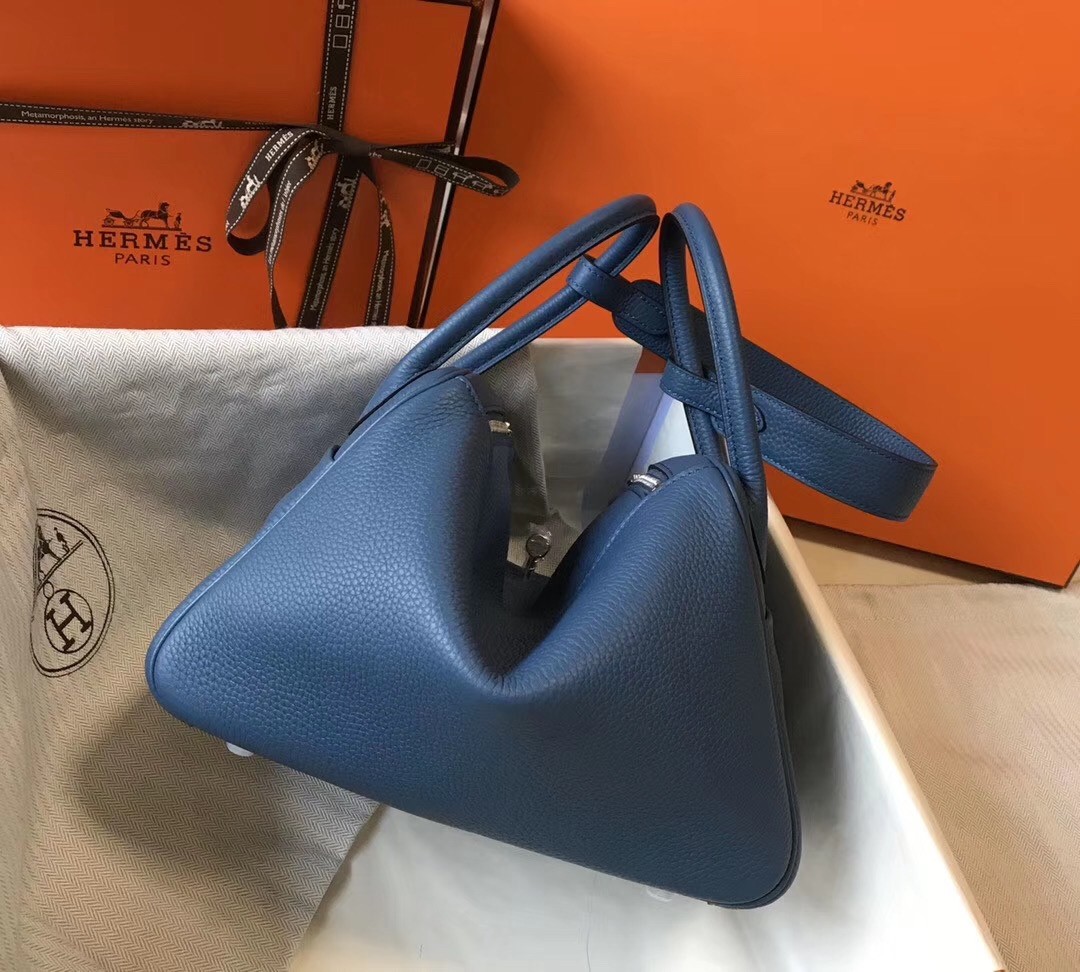 H**mes lindy 26cm bag in blue agate clemence with phw