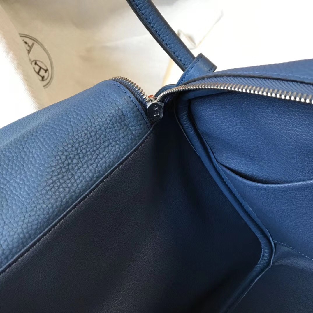 H**mes lindy 26cm bag in blue agate clemence with phw