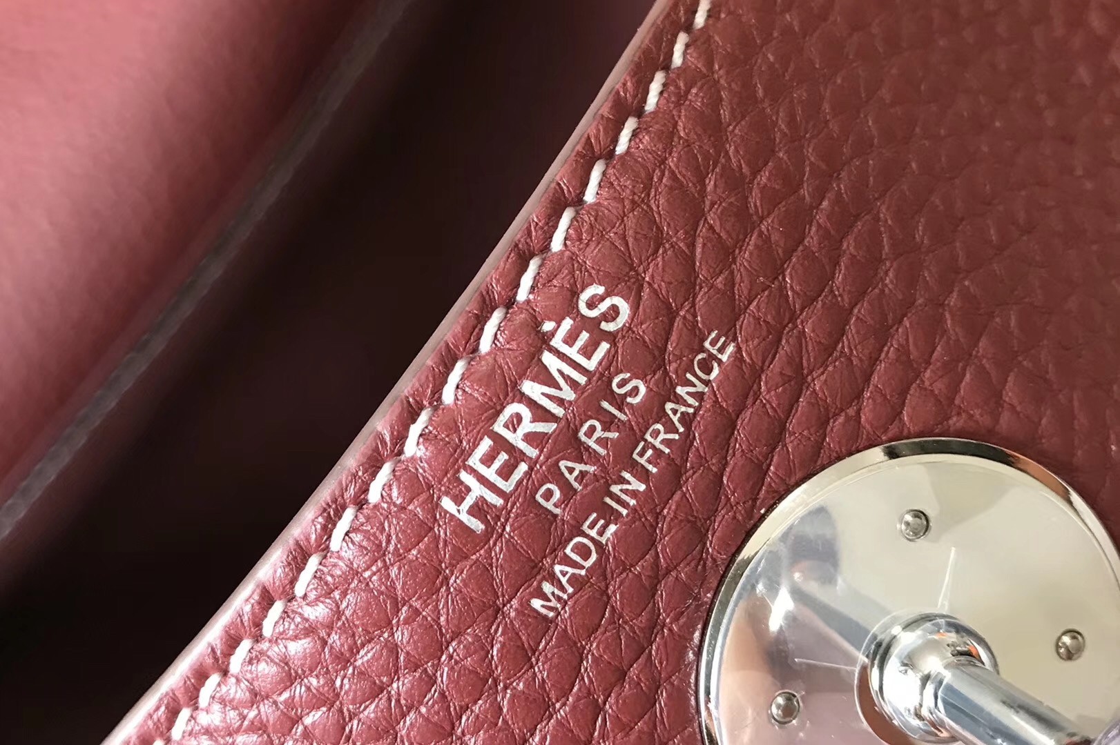 H**mes lindy 26cm bag in bordeaux clemence with phw