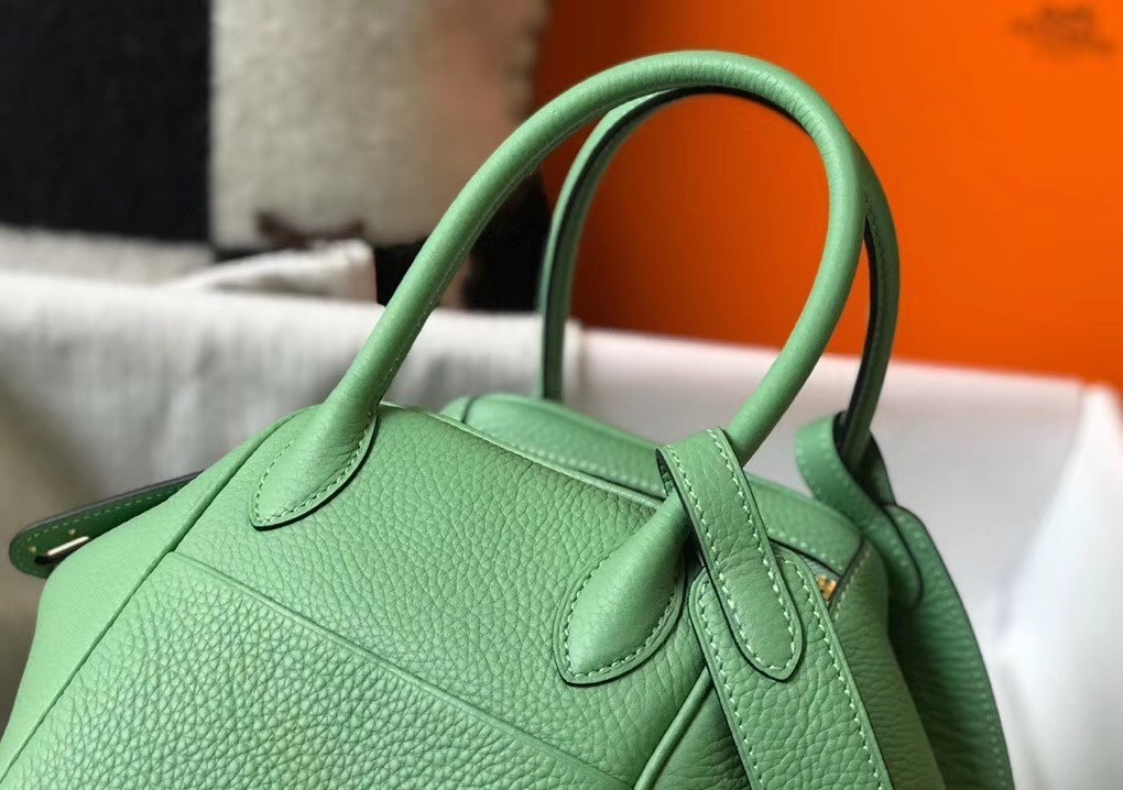 H**mes lindy 26cm bag in vert criquet clemence with ghw