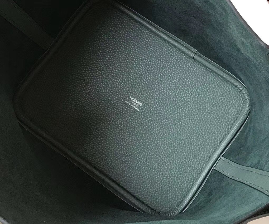 H**mes picotin lock 18 bag in vert amande clemence leather