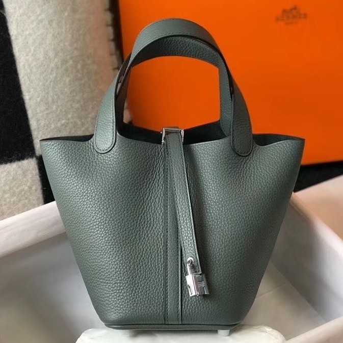 H**mes picotin lock 18 bag in vert amande clemence leather