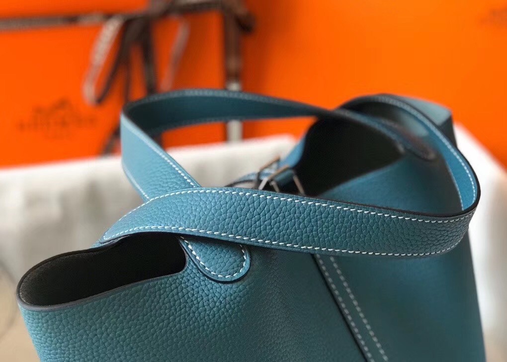 H**mes picotin lock 22 bag in blue jean clemence leather