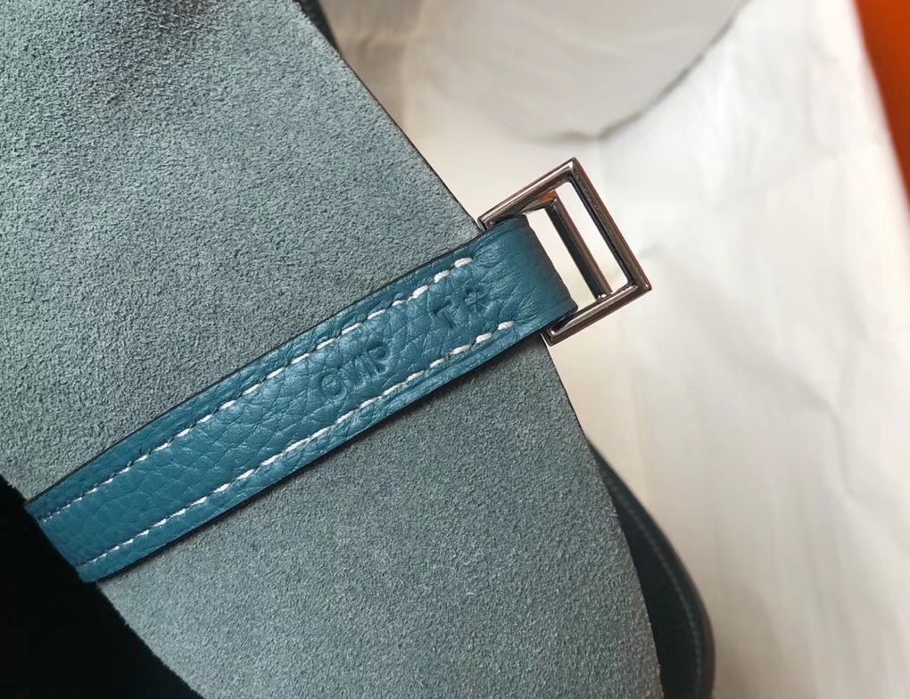 H**mes picotin lock 22 bag in blue jean clemence leather