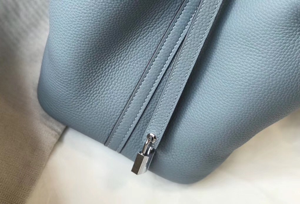 H**mes picotin lock 22 bag in blue lin clemence leather