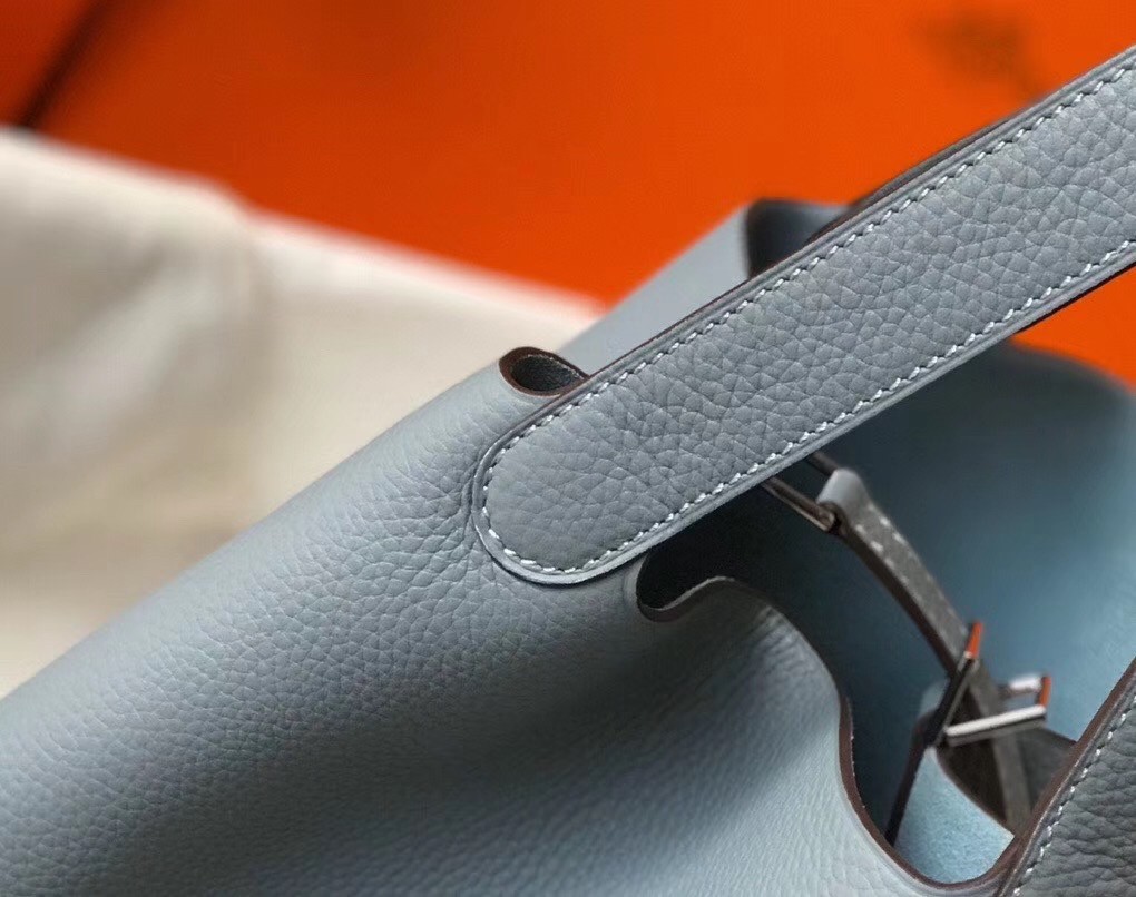 H**mes picotin lock 22 bag in blue lin clemence leather