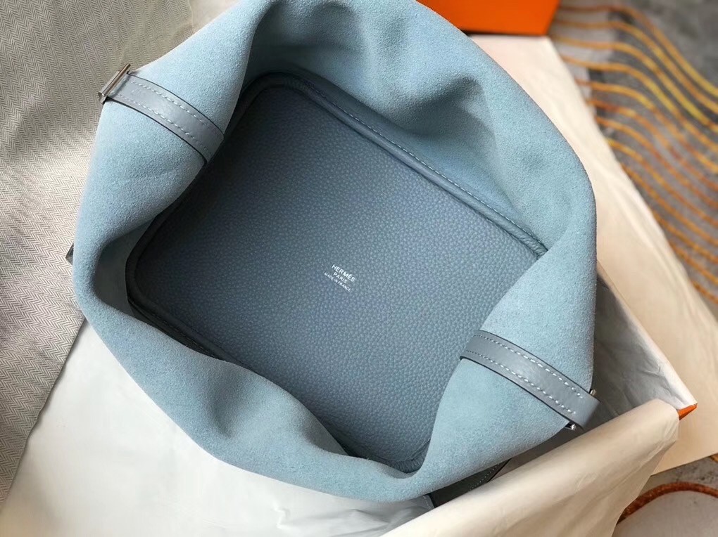 H**mes picotin lock 22 bag in blue lin clemence leather