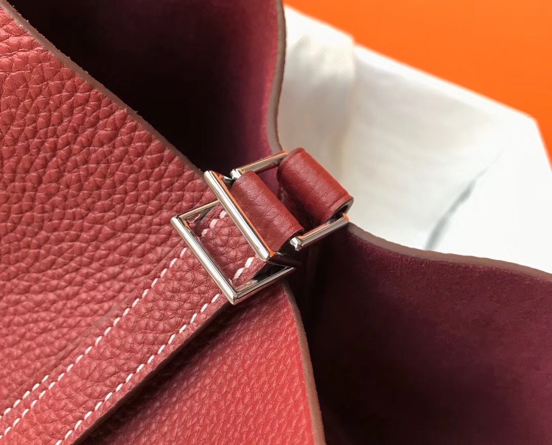 H**mes picotin lock 22 bag in bordeaux clemence leather