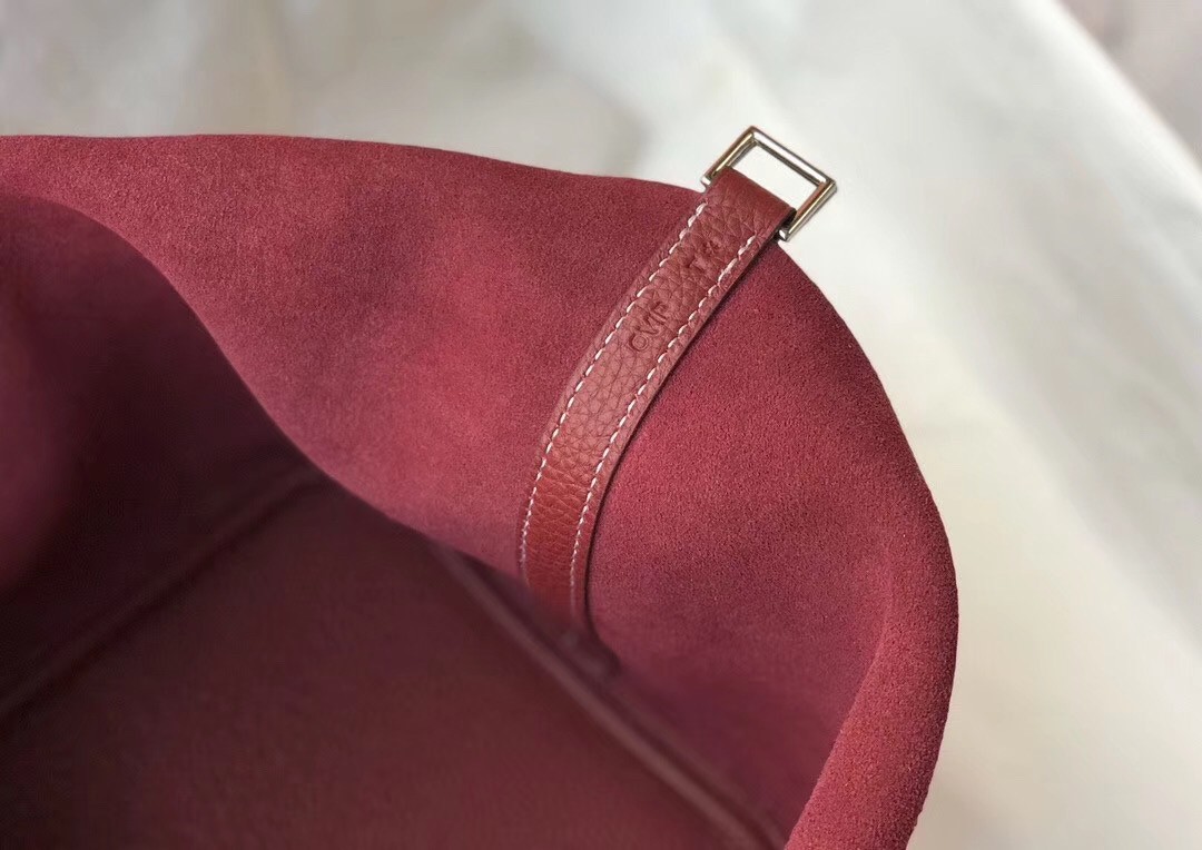 H**mes picotin lock 22 bag in bordeaux clemence leather