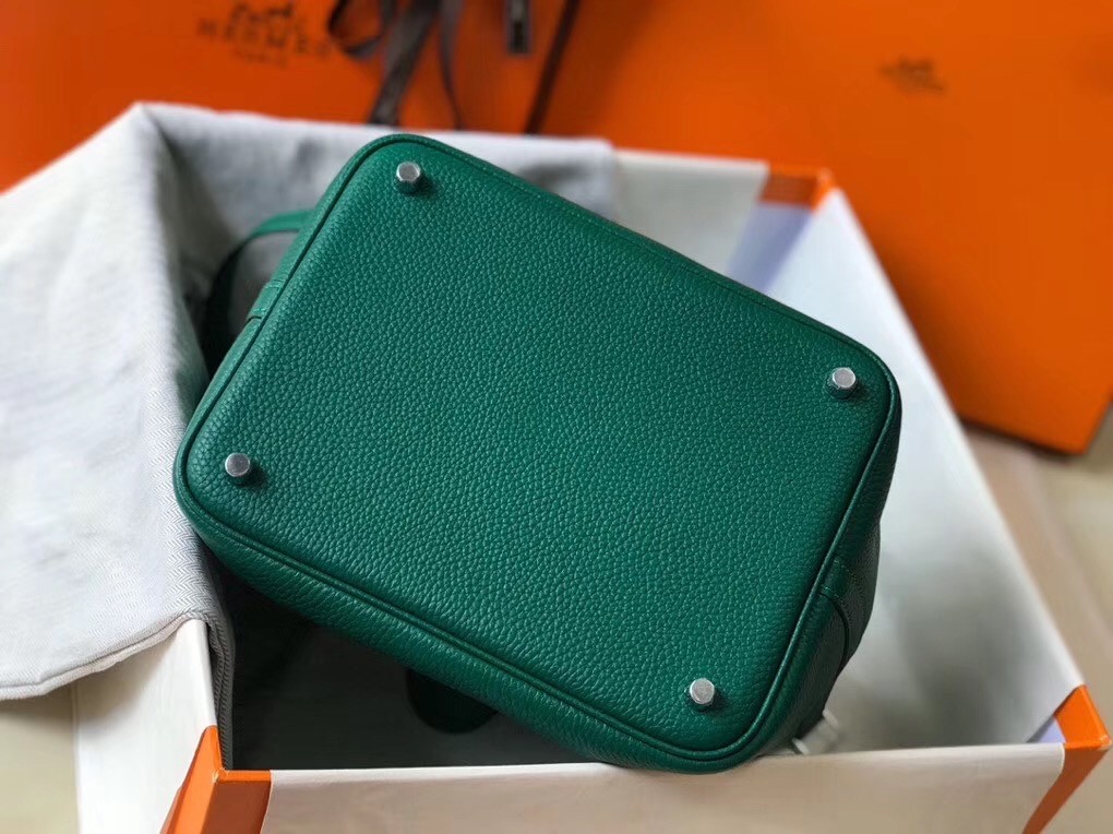 H**mes picotin lock 22 bag in vert vertigo clemence leather