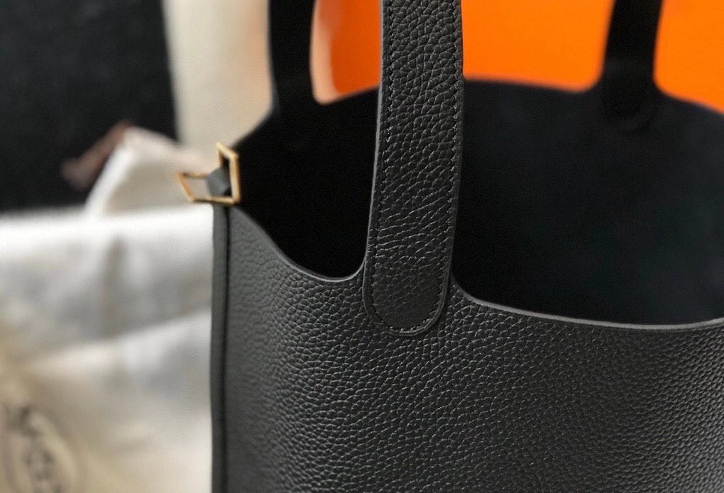 H**mes picotin lock 22 bag in black clemence leather
