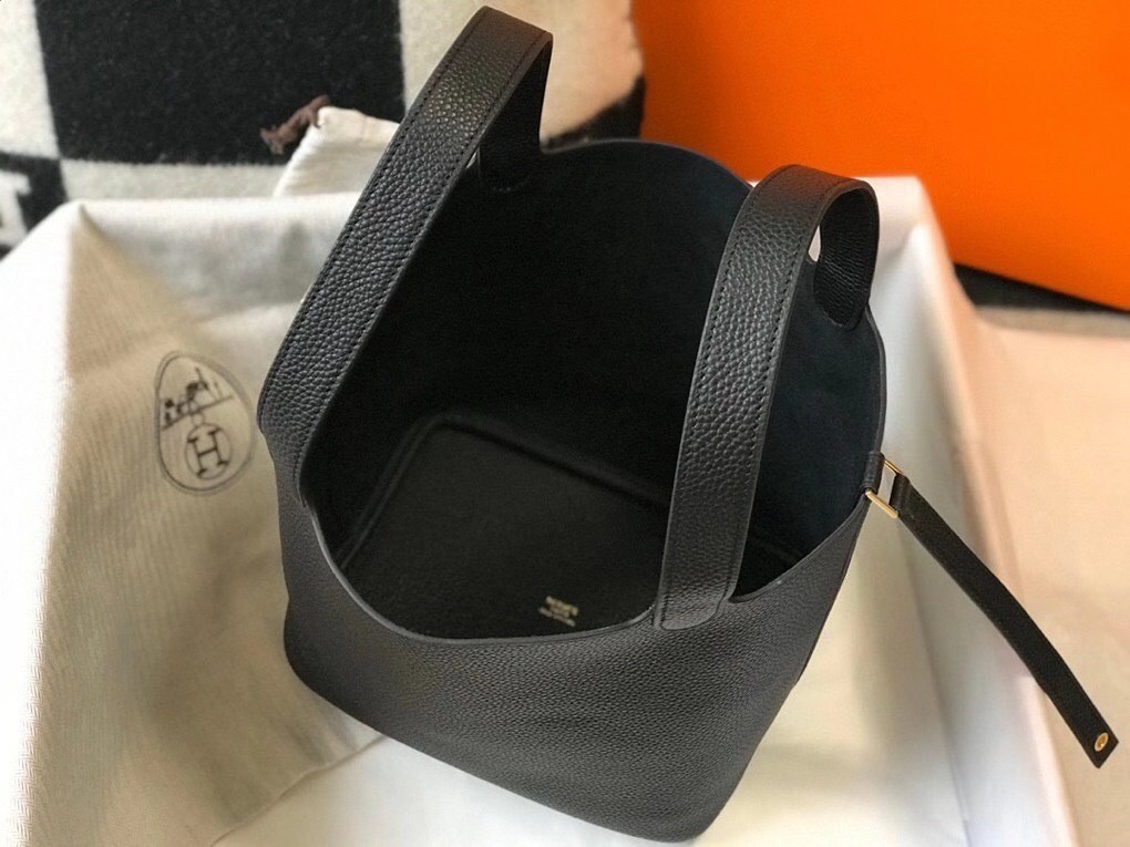 H**mes picotin lock 22 bag in black clemence leather