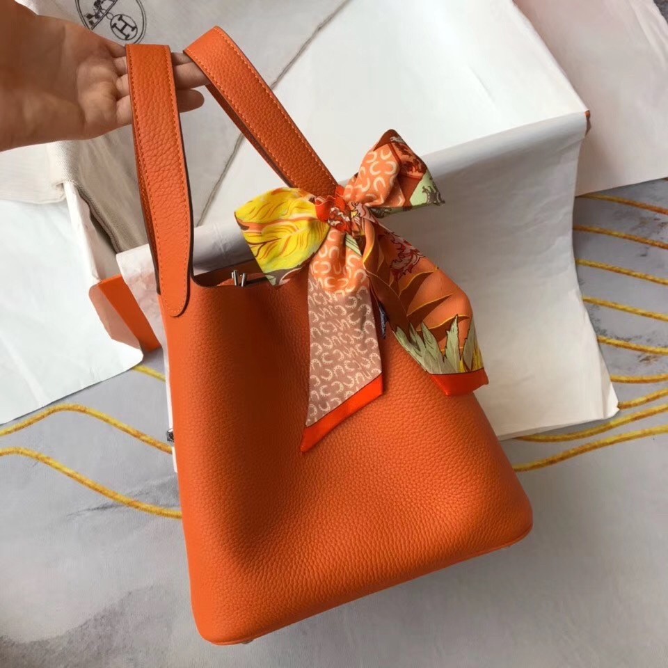 H**mes picotin lock 22 bag in orange clemence leather