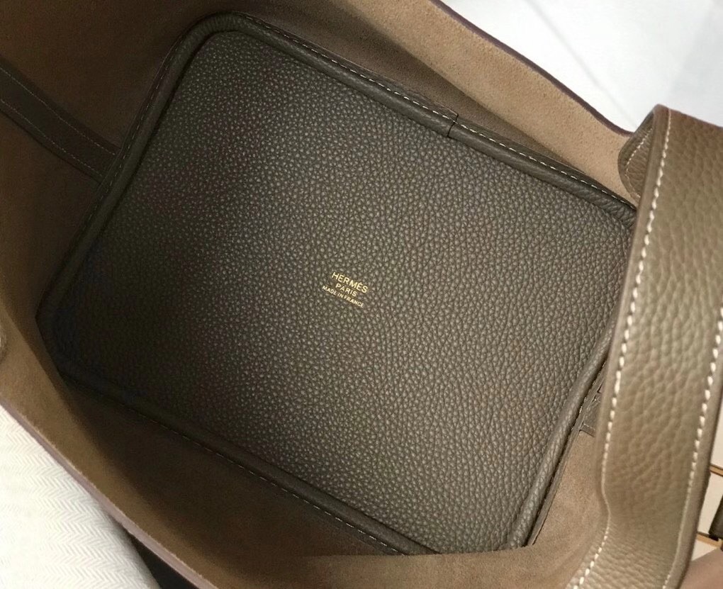 H**mes picotin lock 22 bag in taupe clemence leather