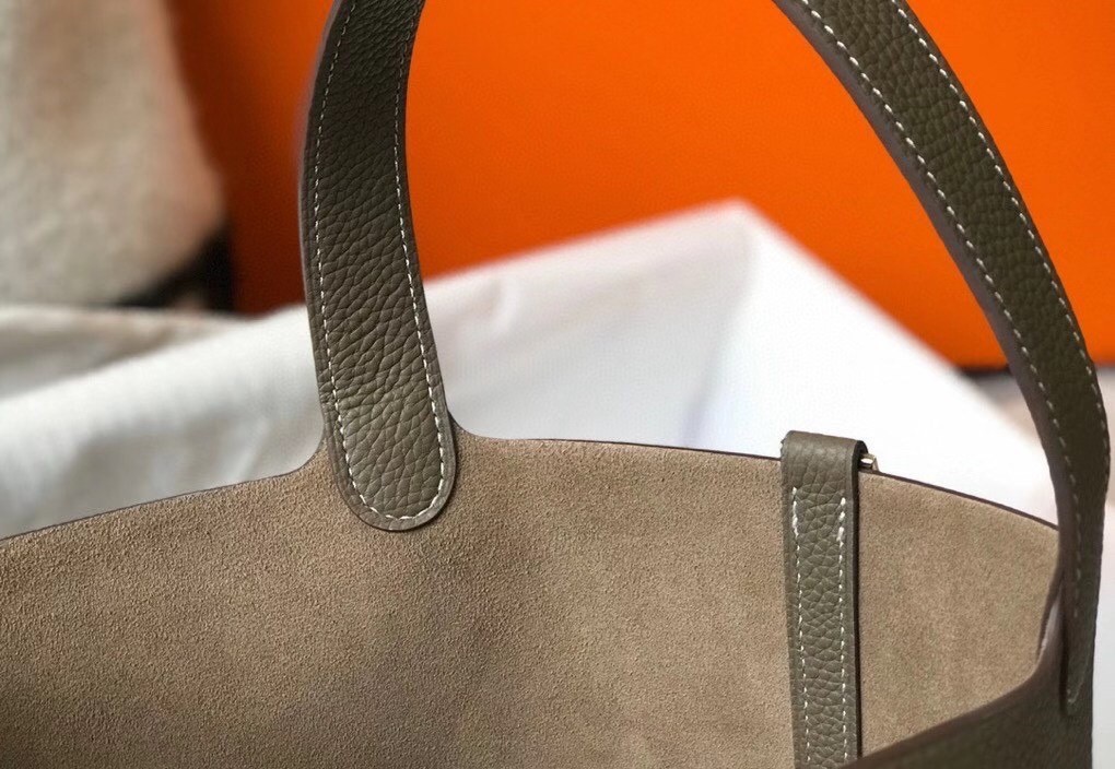 H**mes picotin lock 22 bag in taupe clemence leather