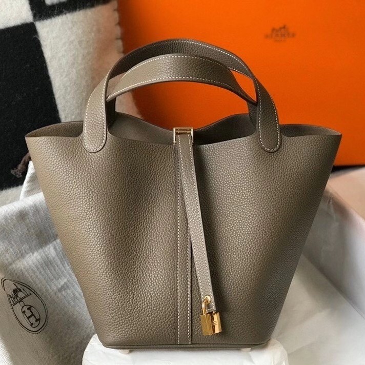 H**mes picotin lock 22 bag in taupe clemence leather