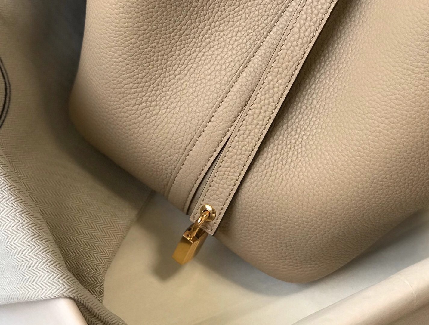H**mes picotin lock 22 bag in trench clemence leather