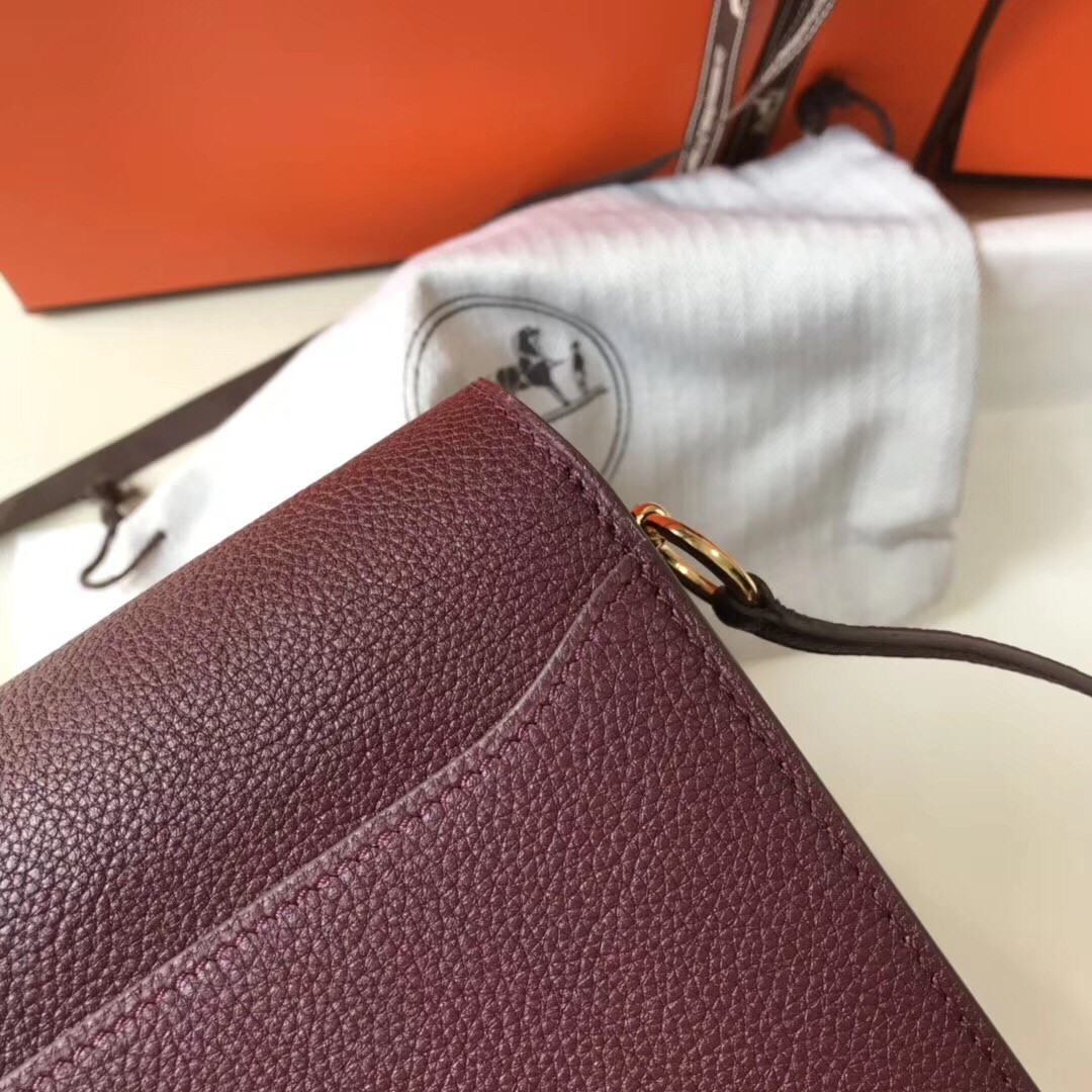 H**mes sac roulis mini bag in burgundy evercolor calfskin