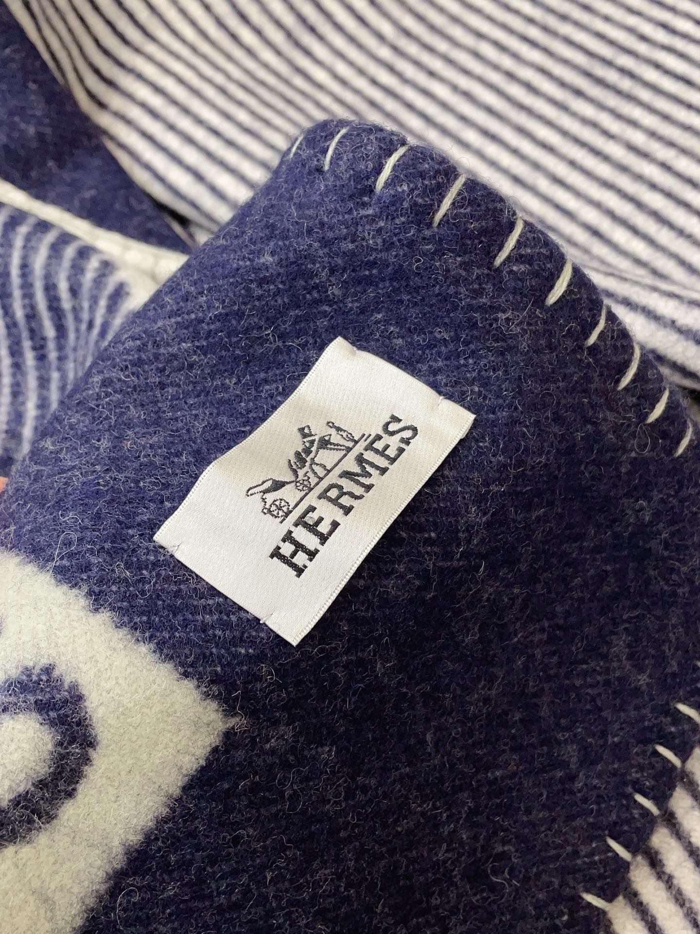 H**mes h riviera blanket in marine wool and cashmere
