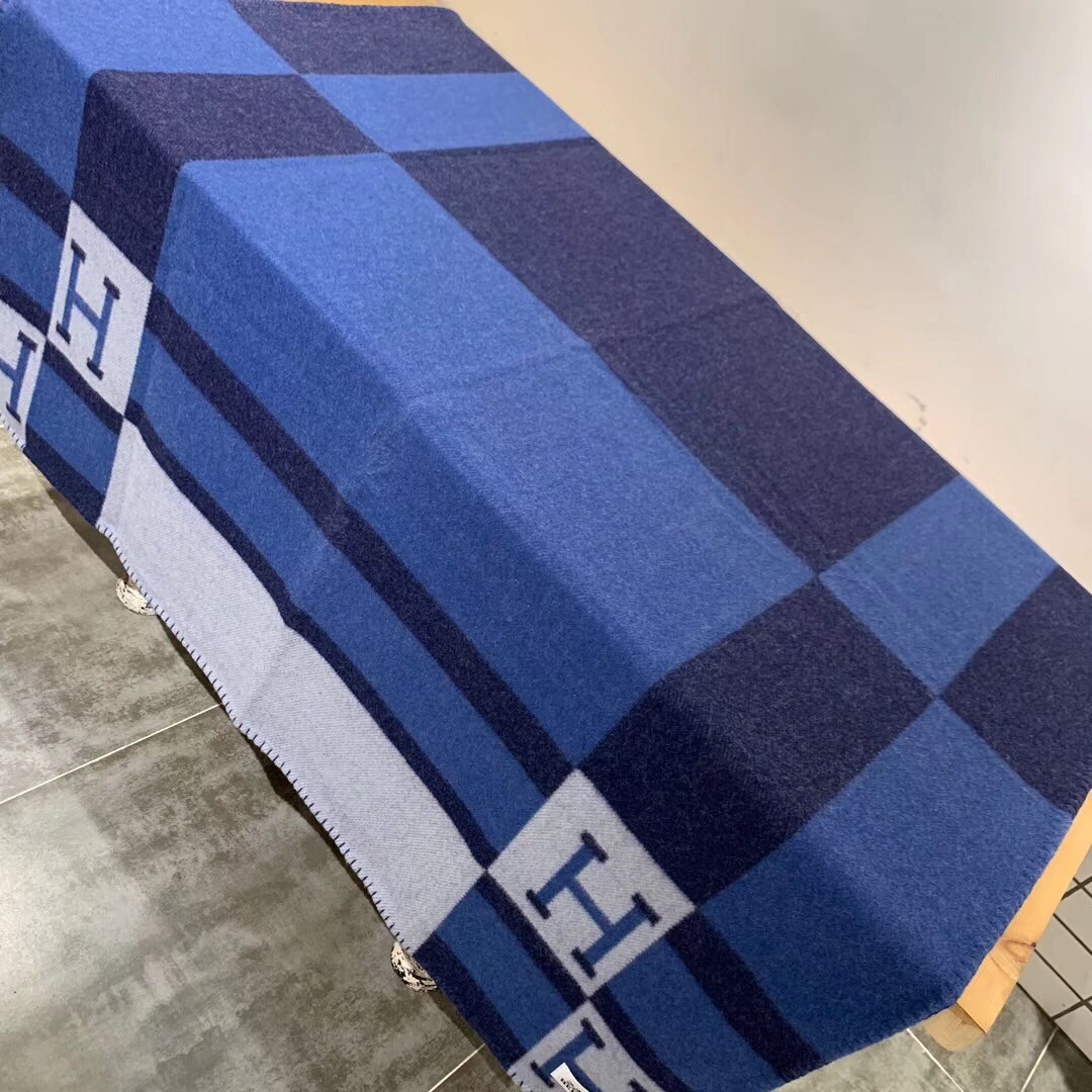 H**mes marine avalon bayadere throw blanket