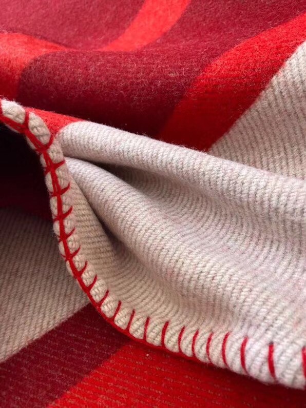 H**mes rouge avalon bayadere throw blanket