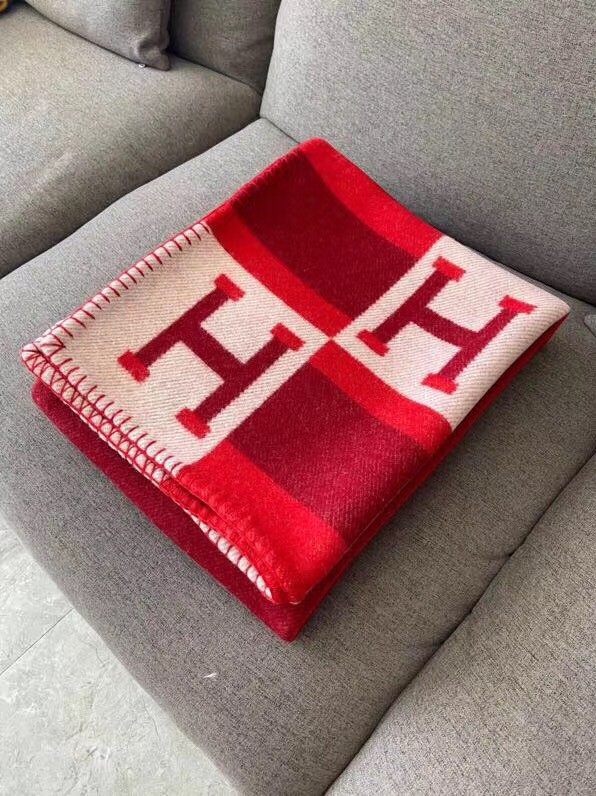 H**mes rouge avalon bayadere throw blanket