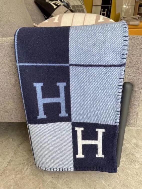 H**mes blue avalon iii throw blanket