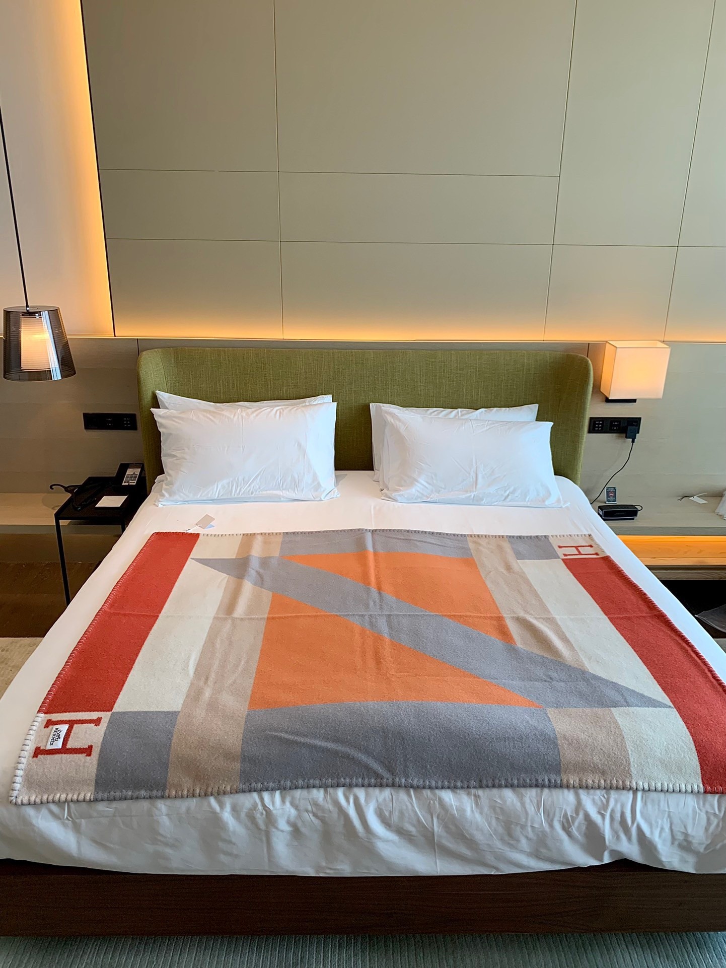 H**mes h drapeau blanket in terracotta and grey cashmere
