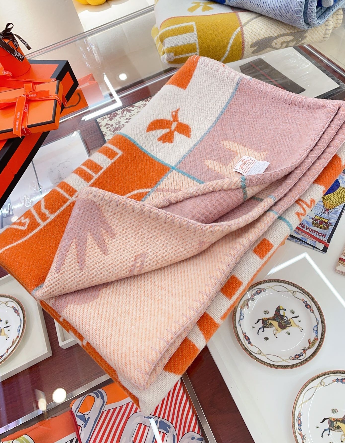 H**mes avalon epopee blanket in mandarine wool and cashmere