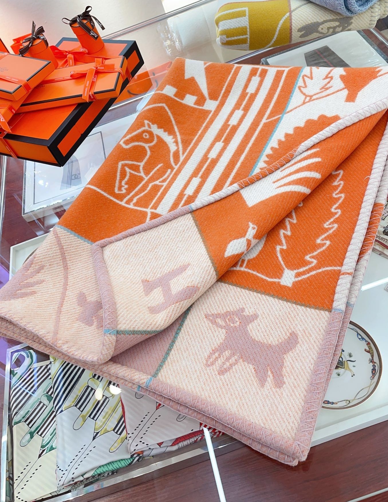 H**mes avalon epopee blanket in mandarine wool and cashmere