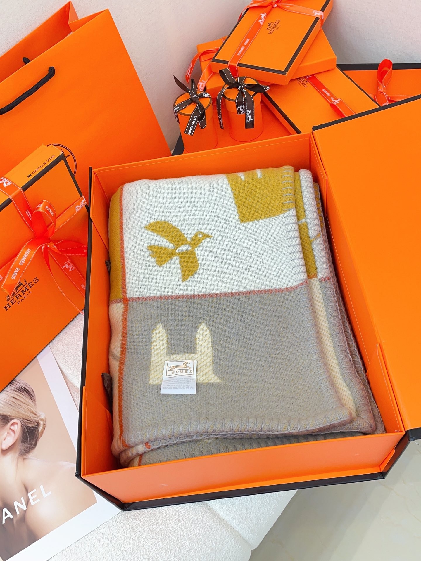 H**mes avalon epopee blanket in jaune wool and cashmere