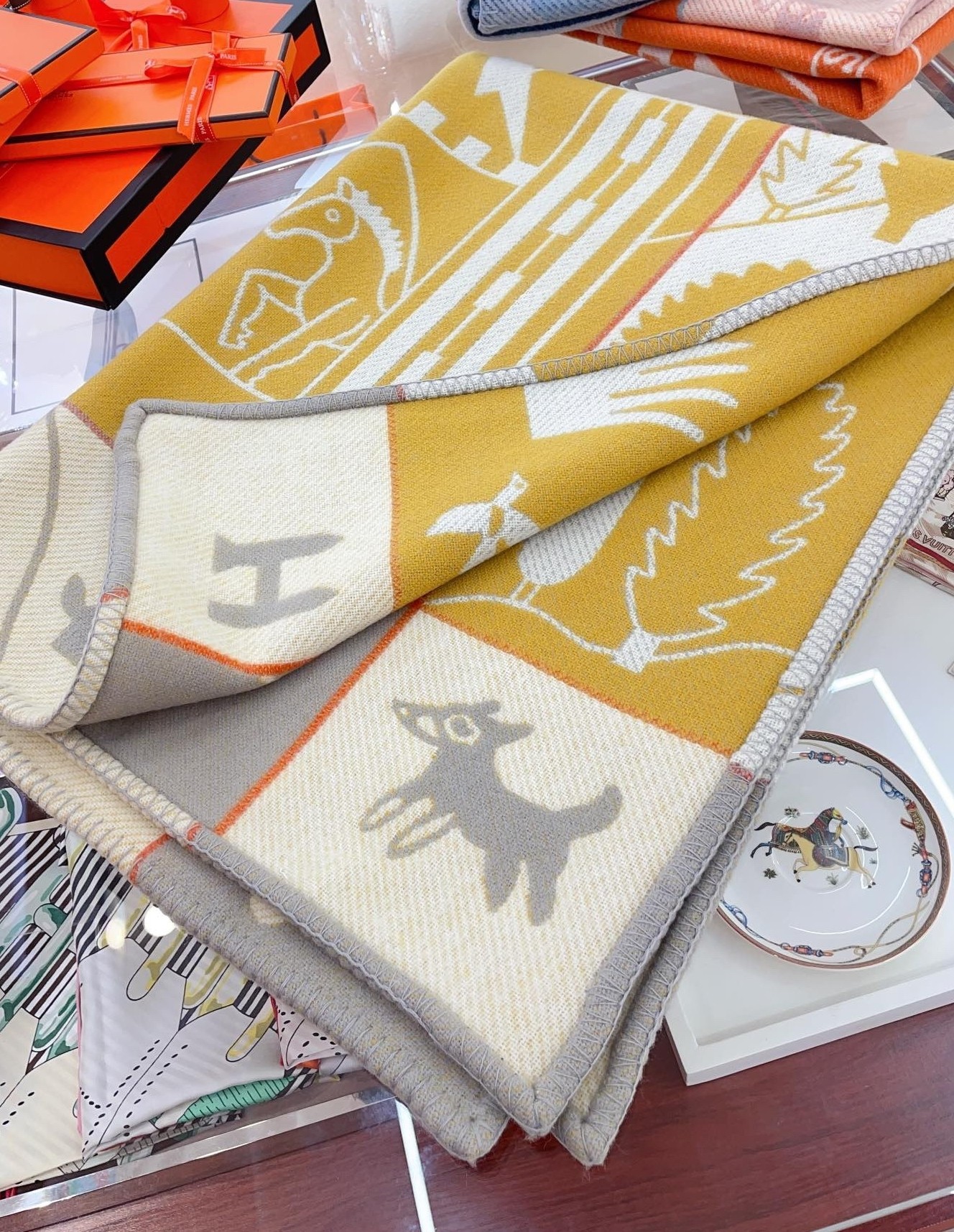 H**mes avalon epopee blanket in jaune wool and cashmere