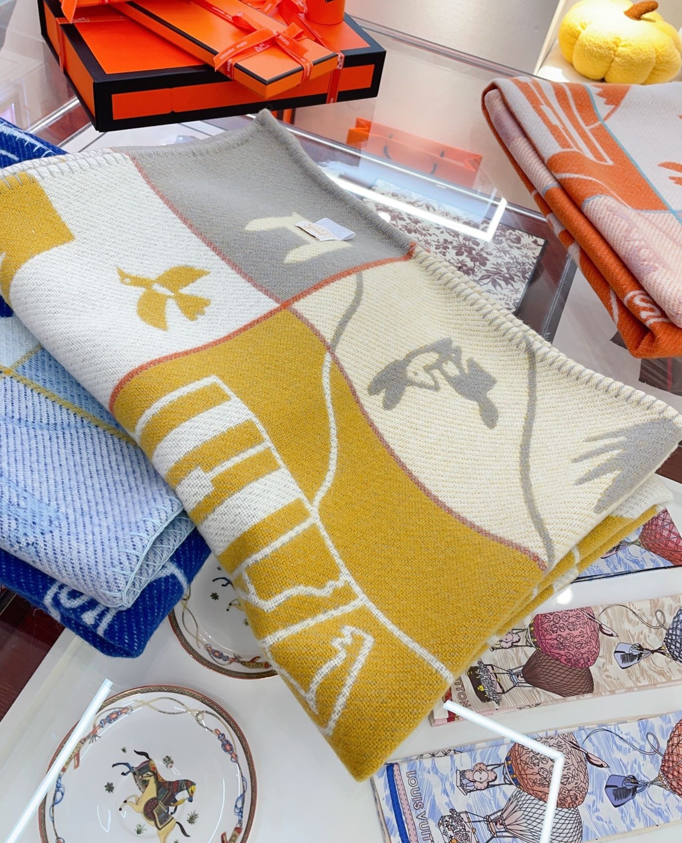 H**mes avalon epopee blanket in jaune wool and cashmere