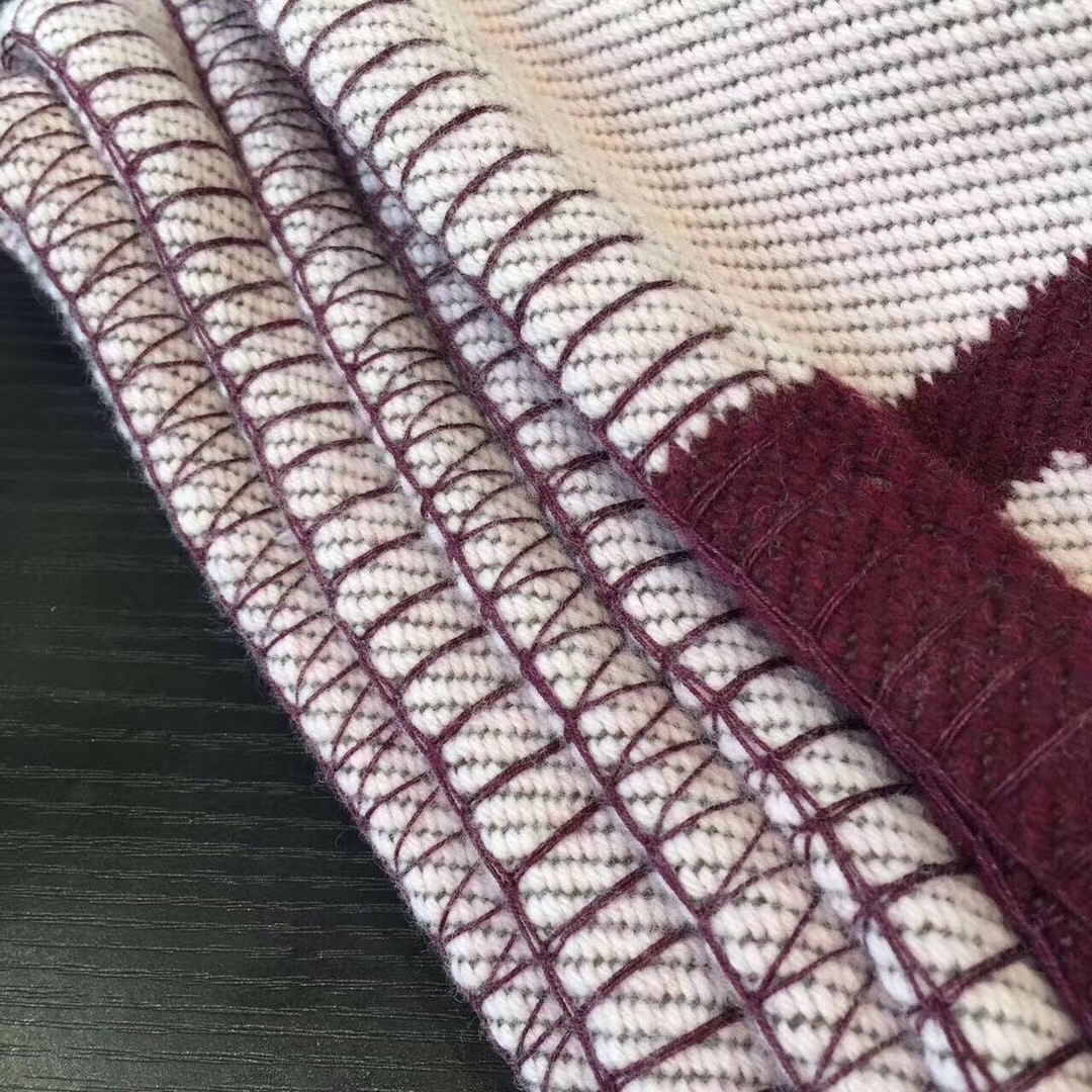 H**mes avalon blanket in fuchsia wool and cashmere