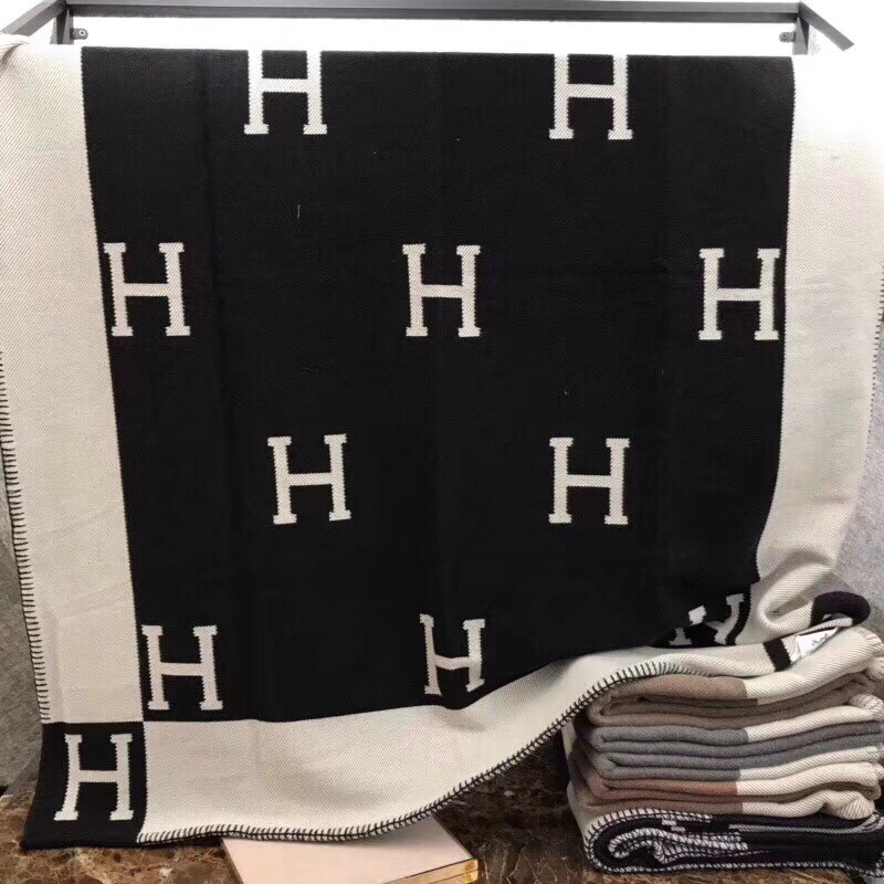 H**mes avalon blanket in black wool and cashmere