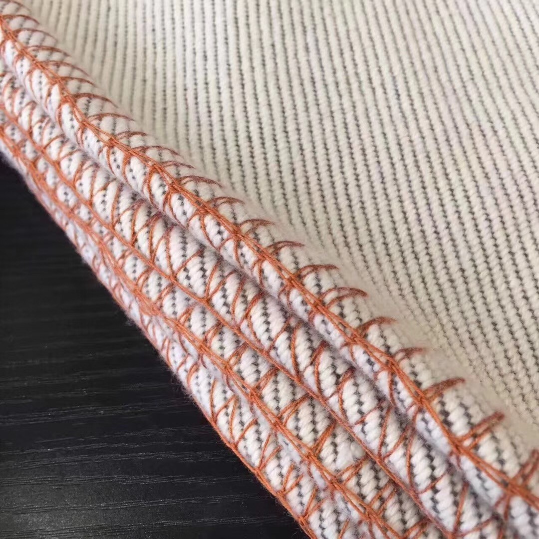 H**mes avalon blanket in orange wool and cashmere
