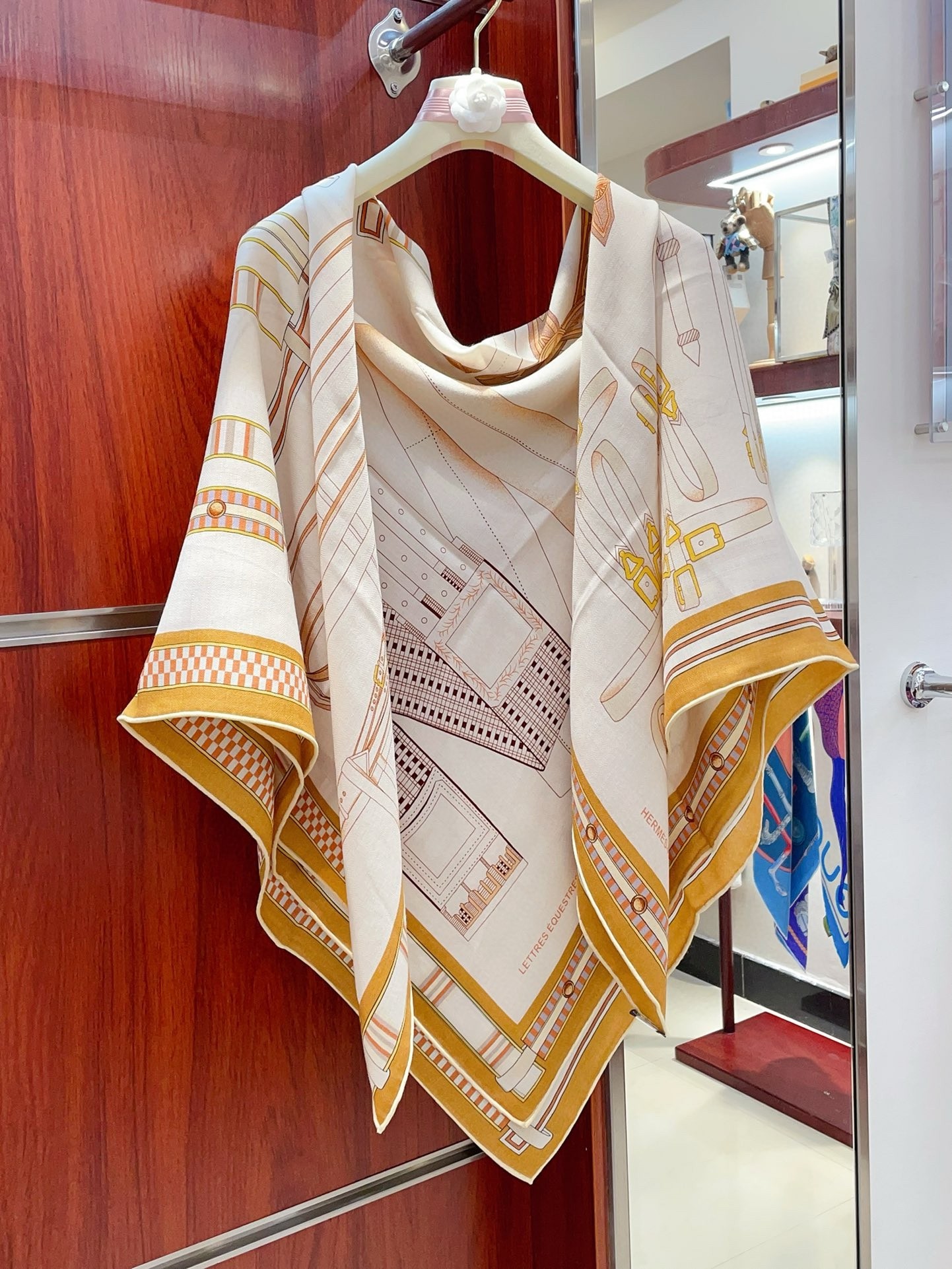 H**mes naturel lettres equestres shawl 140