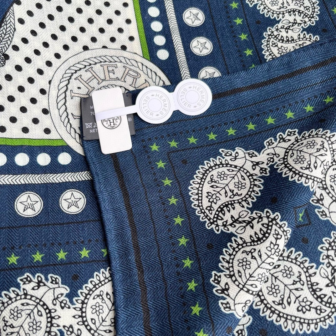 H**mes blue zouaves et dragons bandana shawl 140