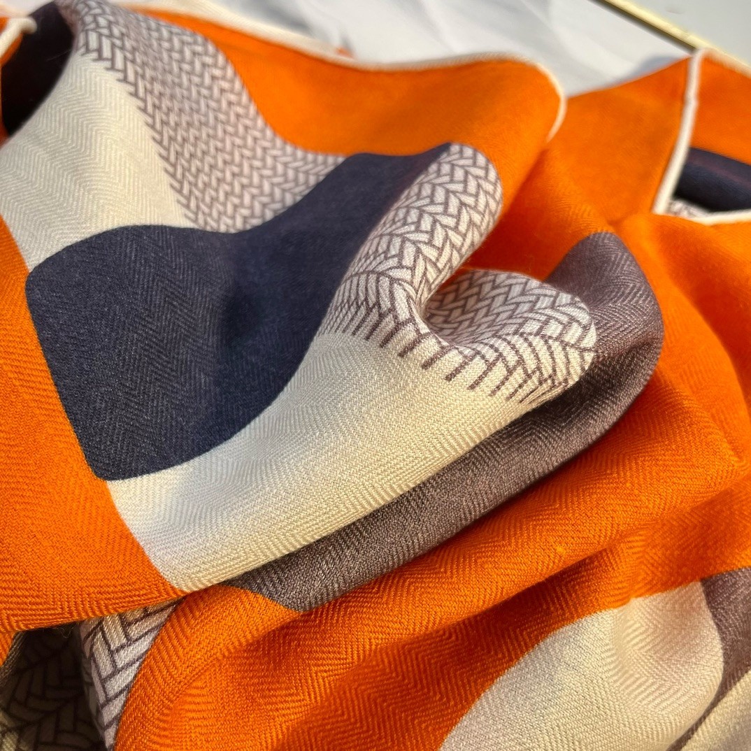 H**mes orange mon premier galop shawl 140