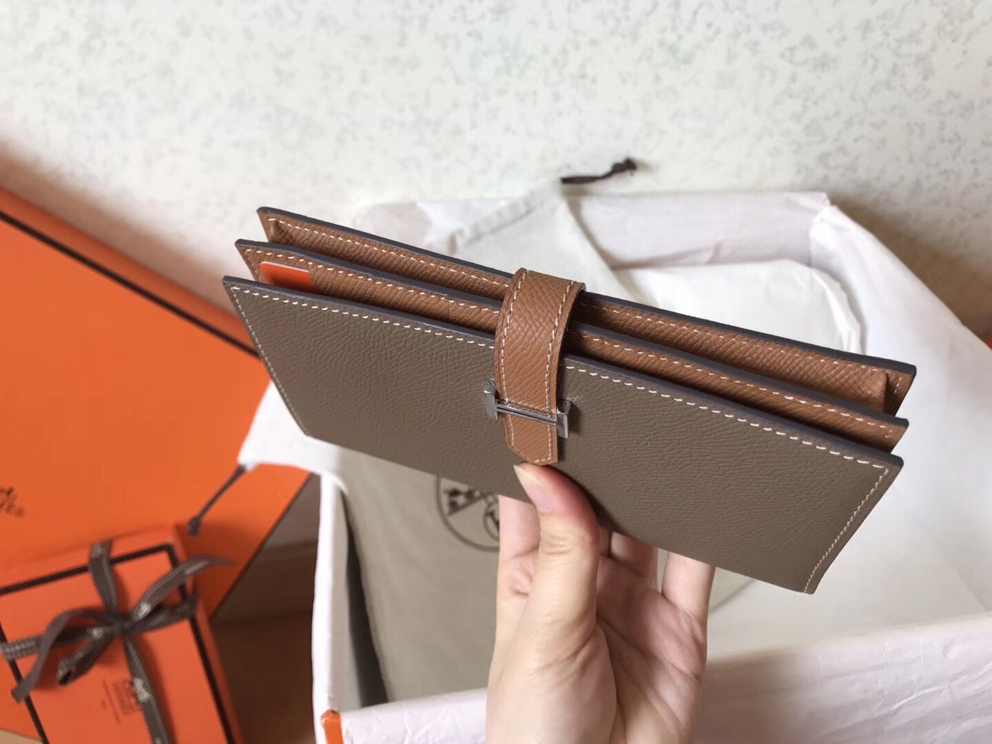 H**mes bi-color epsom bearn wallet taupe/brown