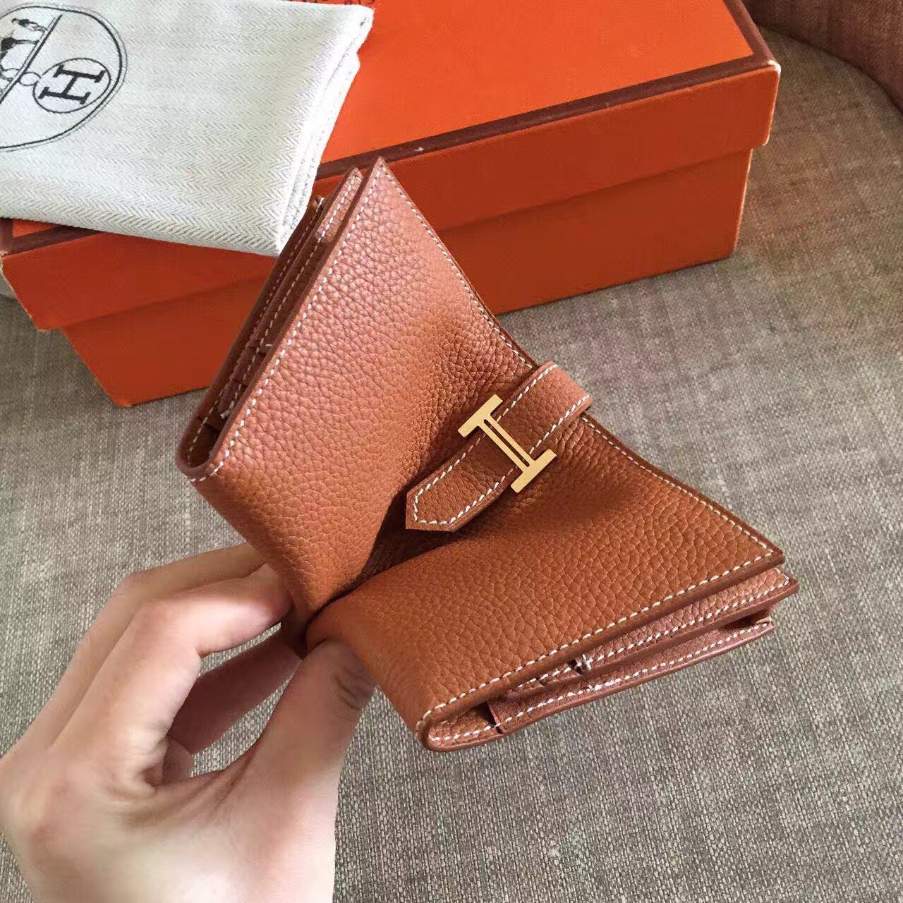 H**mes brown clemence bearn gusset wallet