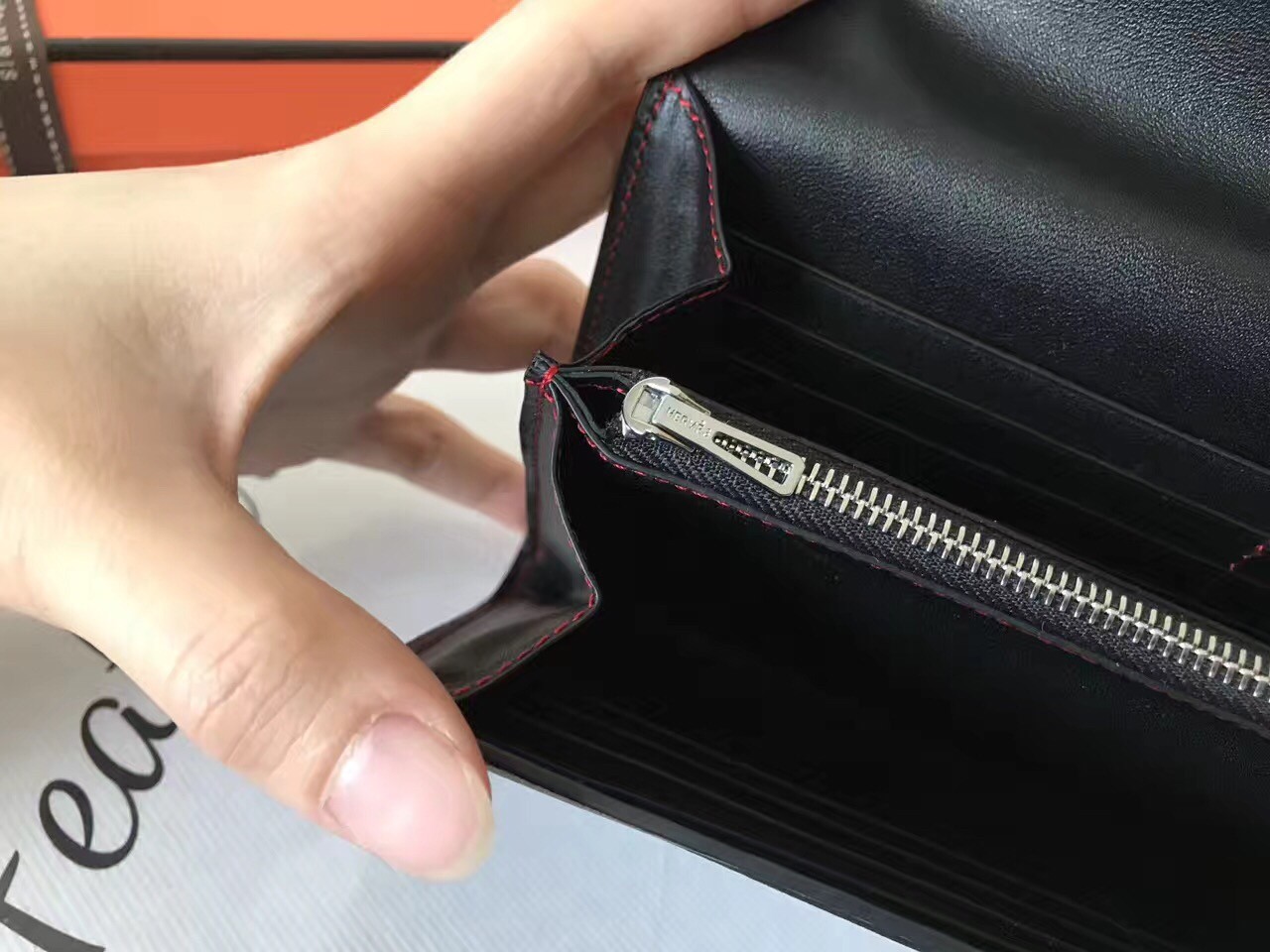 H**mes black swift constance long wallet